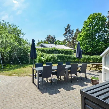 Gorgeous In Glesborg With Kitchen * Fjellerup Strand