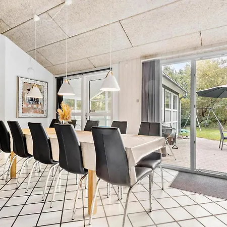 Gorgeous In Glesborg With Kitchen * Fjellerup Strand