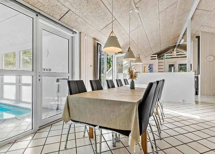 Gorgeous In With Kitchen